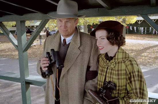 《奔腾年代》是由加里·罗斯执导, 托比·马奎尔,杰夫·布里吉斯