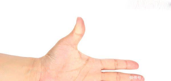 一到夏天手上就长小水泡 越扣越痒是怎么回事