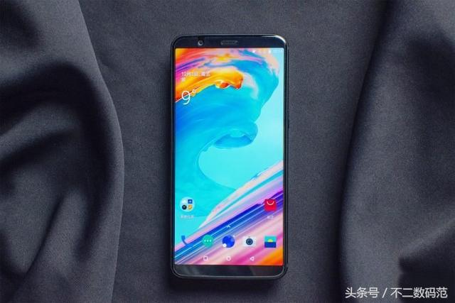 手机什么配置玩吃鸡(荒野行动)不卡?