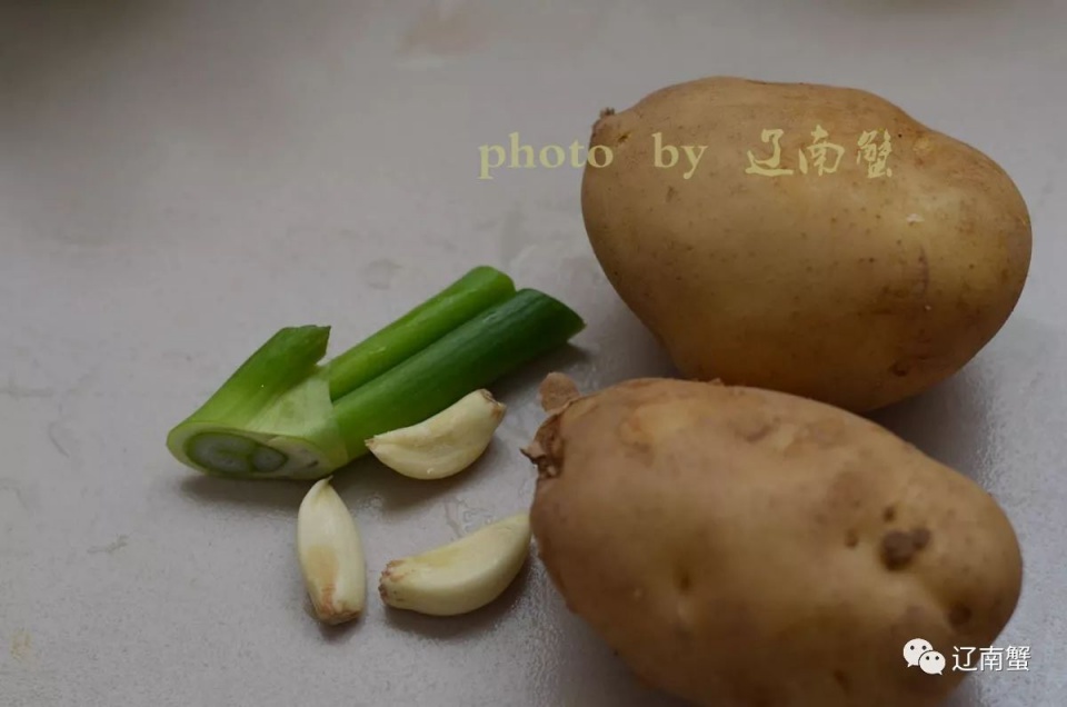 用土豆做的小吃,超级简单,还很过瘾,教你学会不