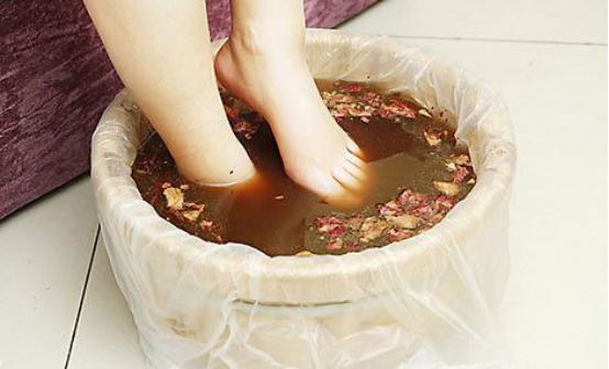 天然猫:宫寒可以吃什么水果 3类水果可调理宫