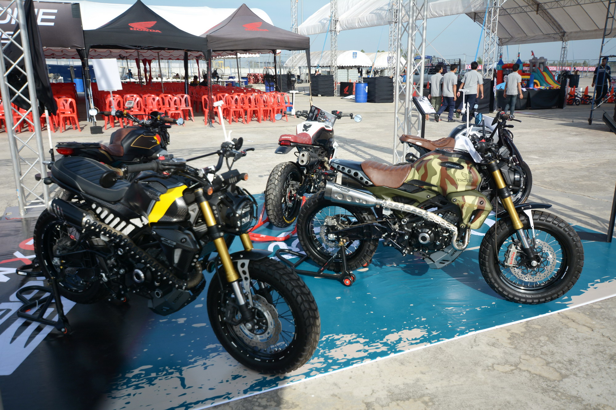 亚洲锦标赛泰国站,本田展台中的 CB150R 街头