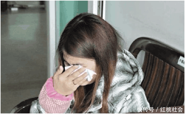 梦境双雄，解析梦见二只非常公鸡的大公鸡的深层含义