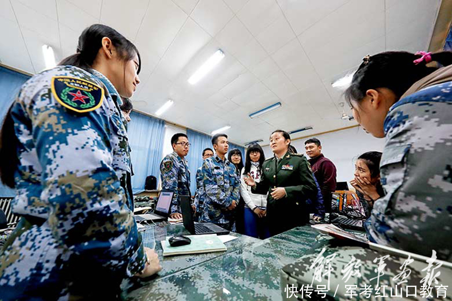 军队文职属于什么编制?与现役军人待遇有何不