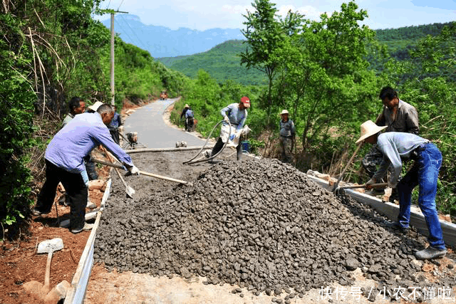 村村通公路成了村村的痛，农村老人：有人赚了钱，有苦也难言！