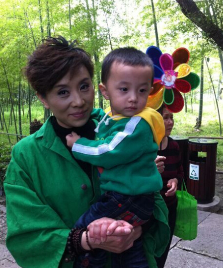 越剧演员吴凤花的档案?一定要有图片呀!_360