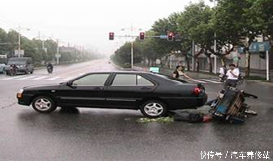 闯红灯罚款多少