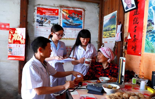 三阳院:健康脱贫,精准到户