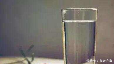 提醒脸上出现这四个症状,说明体内垃圾过多,