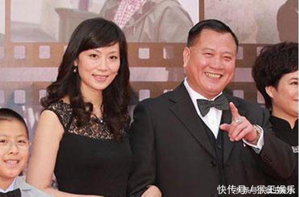 气场盖过周润发、演技秒杀周星驰,万梓良经历