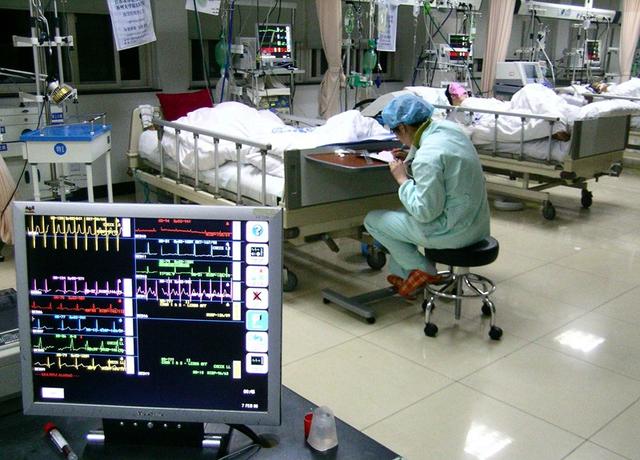 ICU病房为何严禁家属陪护?专家的解释若不听