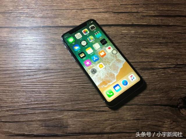 华强北攻破iPhoneX:组装机只要千元 同款刘海