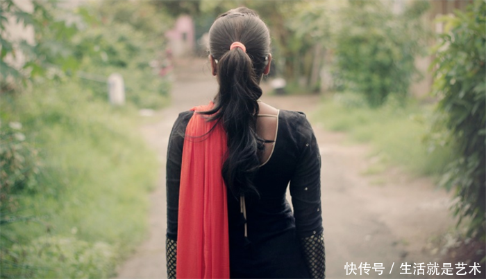毁容后，男友待我如初，婚后无意看到他的手机短信后，我如堕冰窖