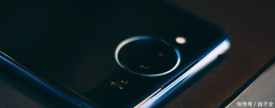 vivo NEX双屏版发布! 极客吧带你看不止一面的