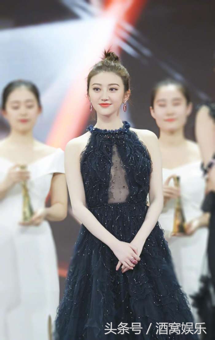 同件Dior高定裙,赵丽颖小清新,景甜洋气,范冰冰