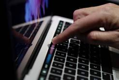 苹果史上最颠覆变动：乔布斯曾坚决反对的触屏MacBook有望11月6日开卖