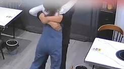 丈夫1个拥抱妻子断了5根肋骨 老婆一天一杯咖啡