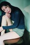 日本艺人雏形明子发售时隔22年的写真集《三原色》 久违的泳装造型成为话题