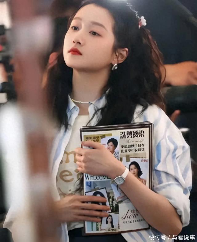 關(guān)曉彤脫離美顏濾鏡 ，臉部狀態(tài)引爭議，給人又老又年輕的感覺