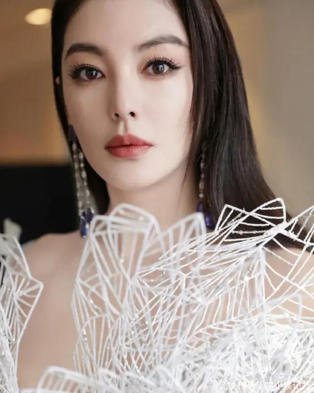 葛晓倩再曝大瓜:张雨绮有狐臭,当年不说是被人用工作威胁了