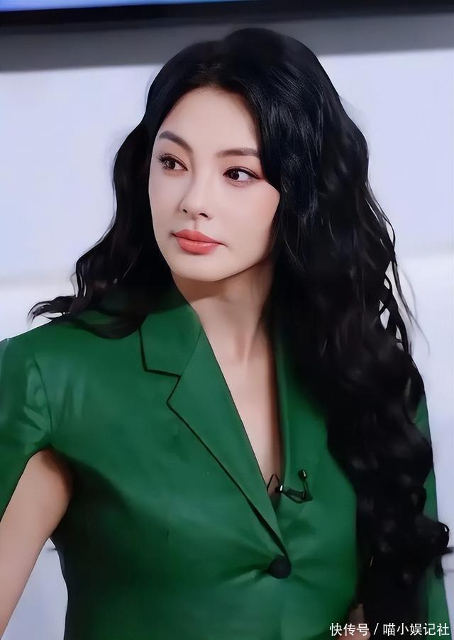 葛晓倩再曝大瓜：张雨绮有狐臭，当年不说是被人用工作威胁了