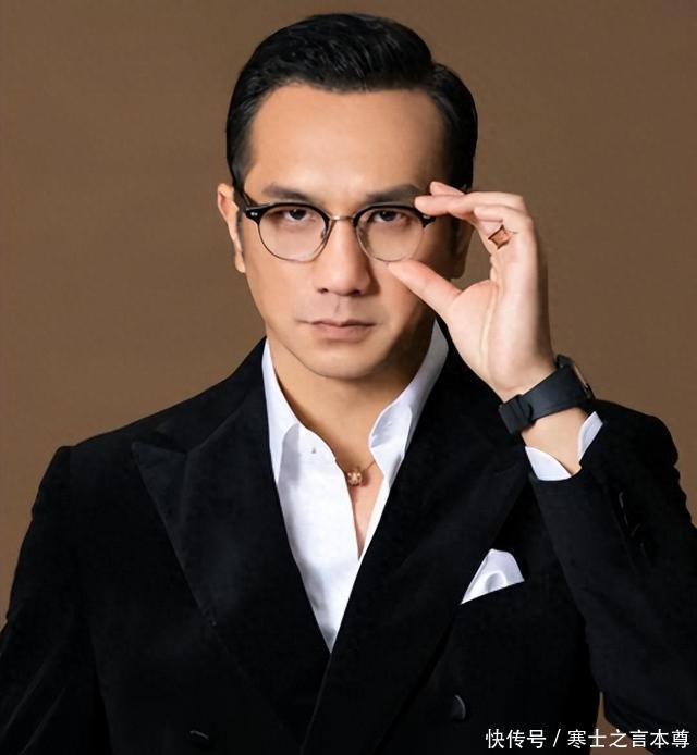 胡歌帶不動(dòng)、王陽(yáng)也帶不動(dòng)，50歲的黃覺(jué)終于憑借《藏海傳》火了