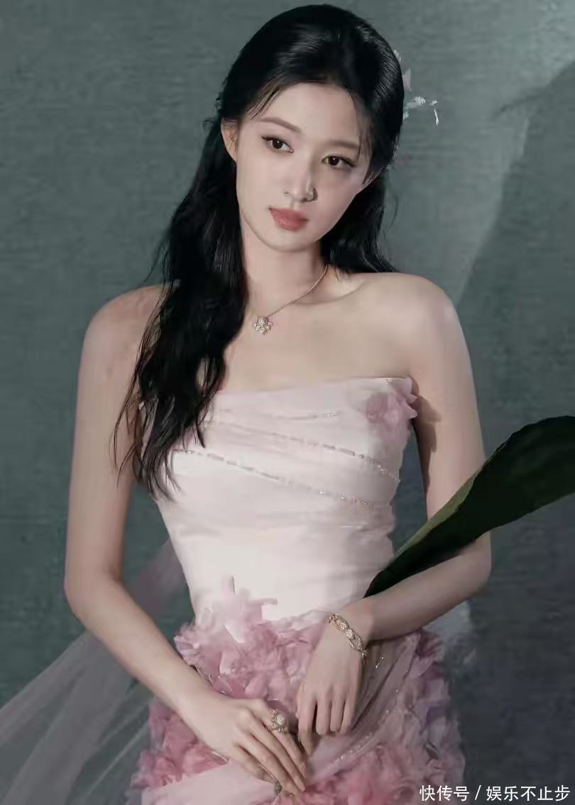 王楚然霸屏时代来临，一口气带来三部新剧，男主个个惊艳观众- 360娱乐