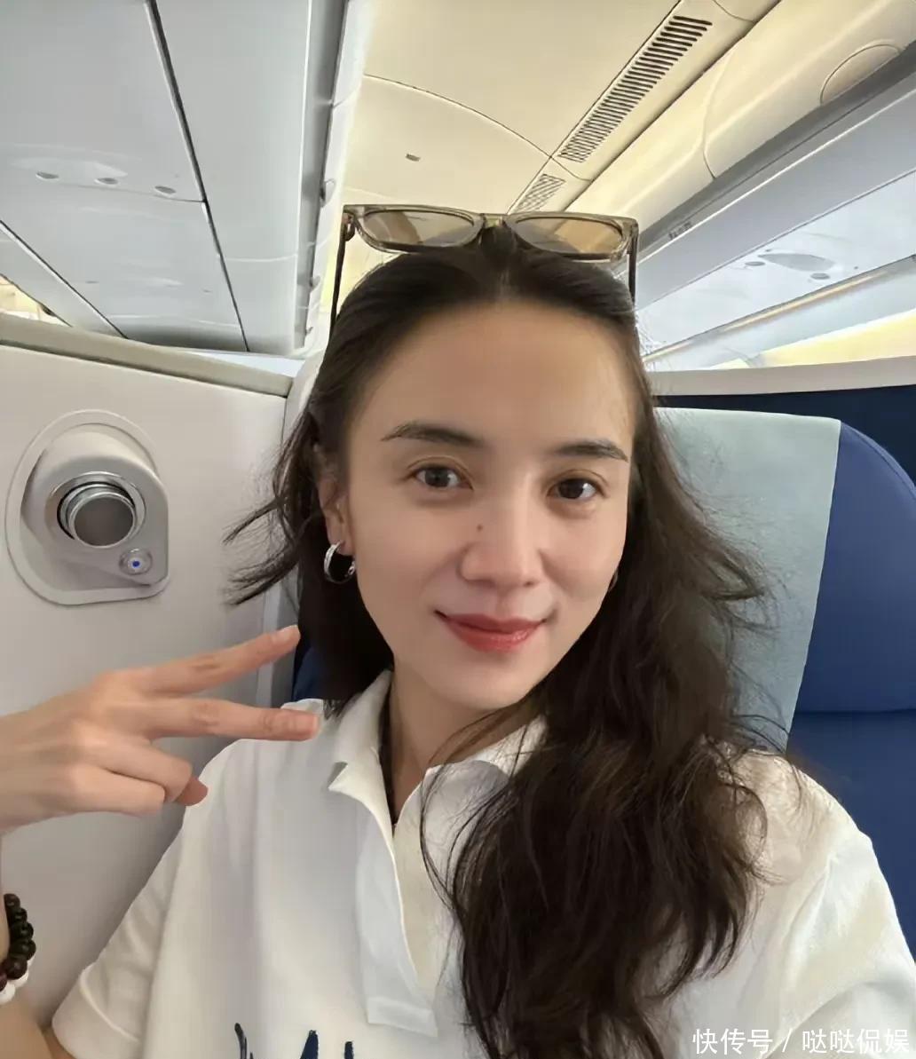44岁女星毫无征兆晒17张自拍,是在记录生活还是意有所指呢? - 360娱乐,你开心就好