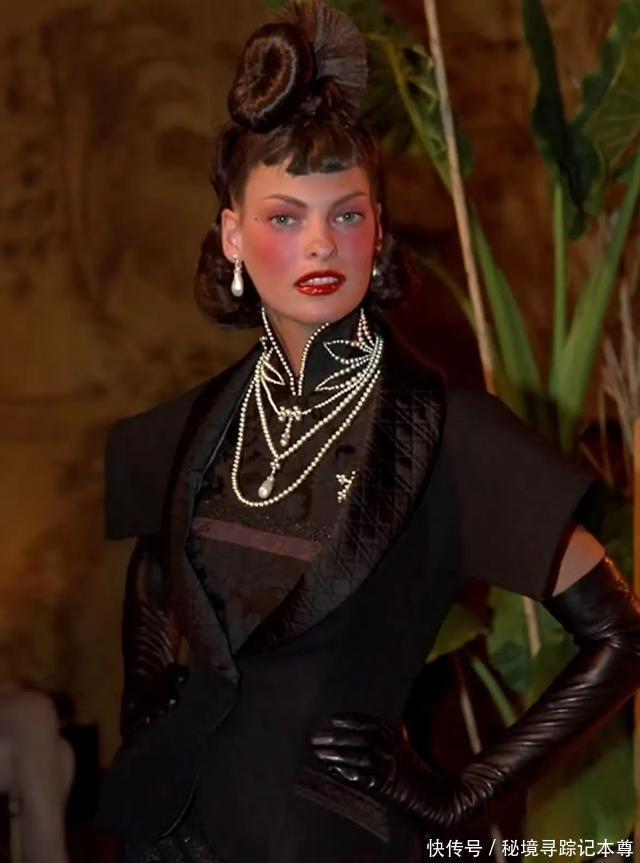 那英澳门演唱会座无虚席 大合唱泪洒舞台 肖战送花篮祝贺(图9) 那英澳门演唱会座无虚席 大合唱泪洒舞台 肖战送花篮祝贺(图9)