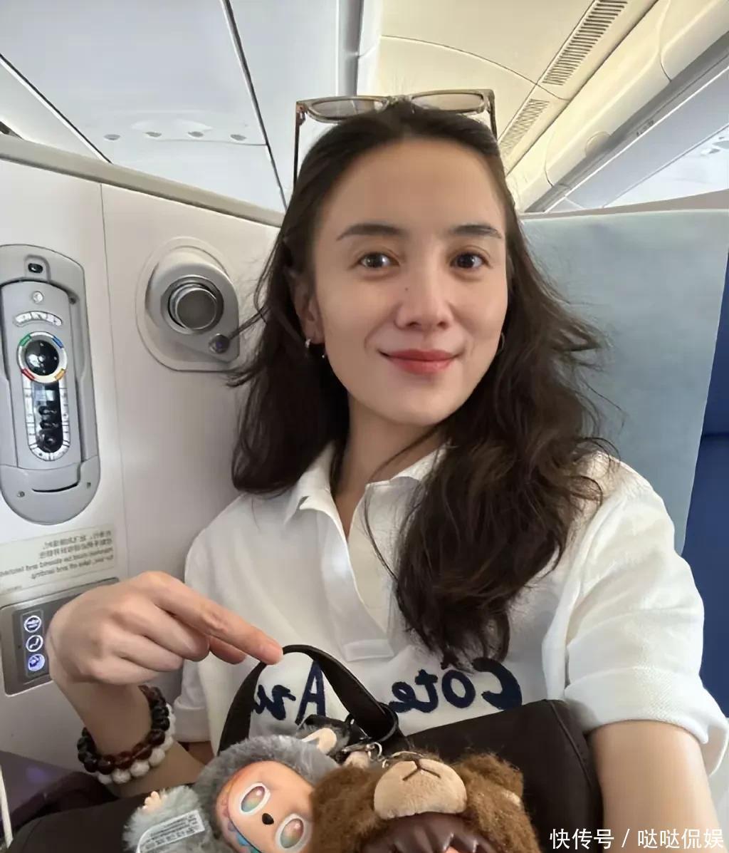 44岁女星毫无征兆晒17张自拍,是在记录生活还是意有所指呢? - 360娱乐,你开心就好