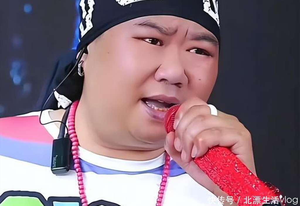 苟伟离世引热议，好友缺席为哪般，娱乐圈人情冷暖再受关注