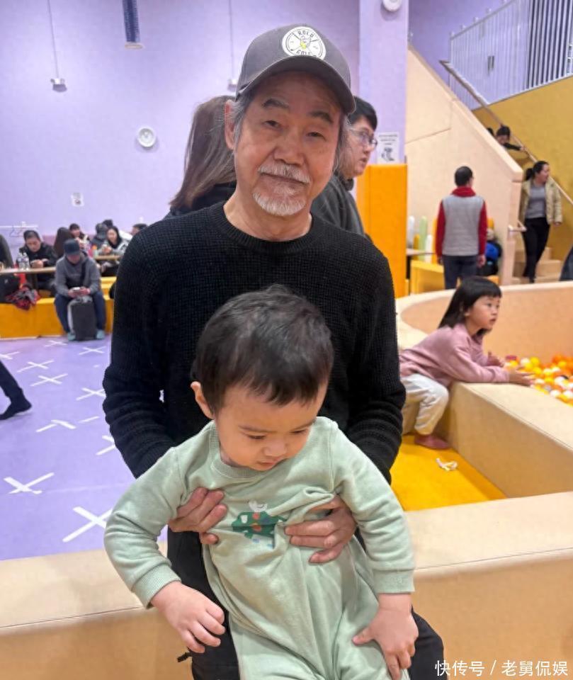 74歲元華隱退演藝圈，網(wǎng)友偶遇近況曝光！定居加拿大專心帶孫子