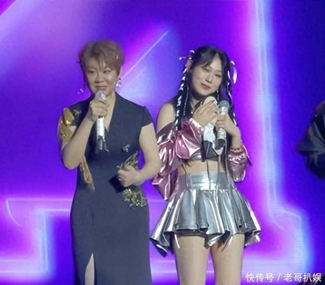 小沈陽沈陽唱被觀眾喊退票 家屬齊上陣女兒首秀翻車現場太尷尬