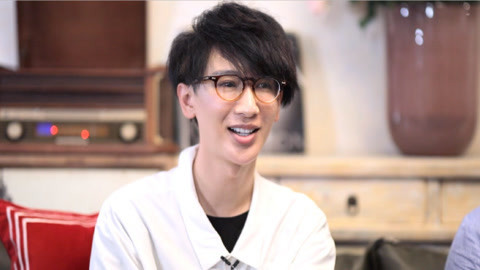 一刻talks “狠人”喵爷，靠“毒舌”养活了半个代购圈？