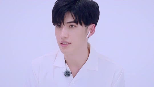 漂洋过海来爱你 复古派对火药味十足 帅气男嘉宾的选择惊呆众人