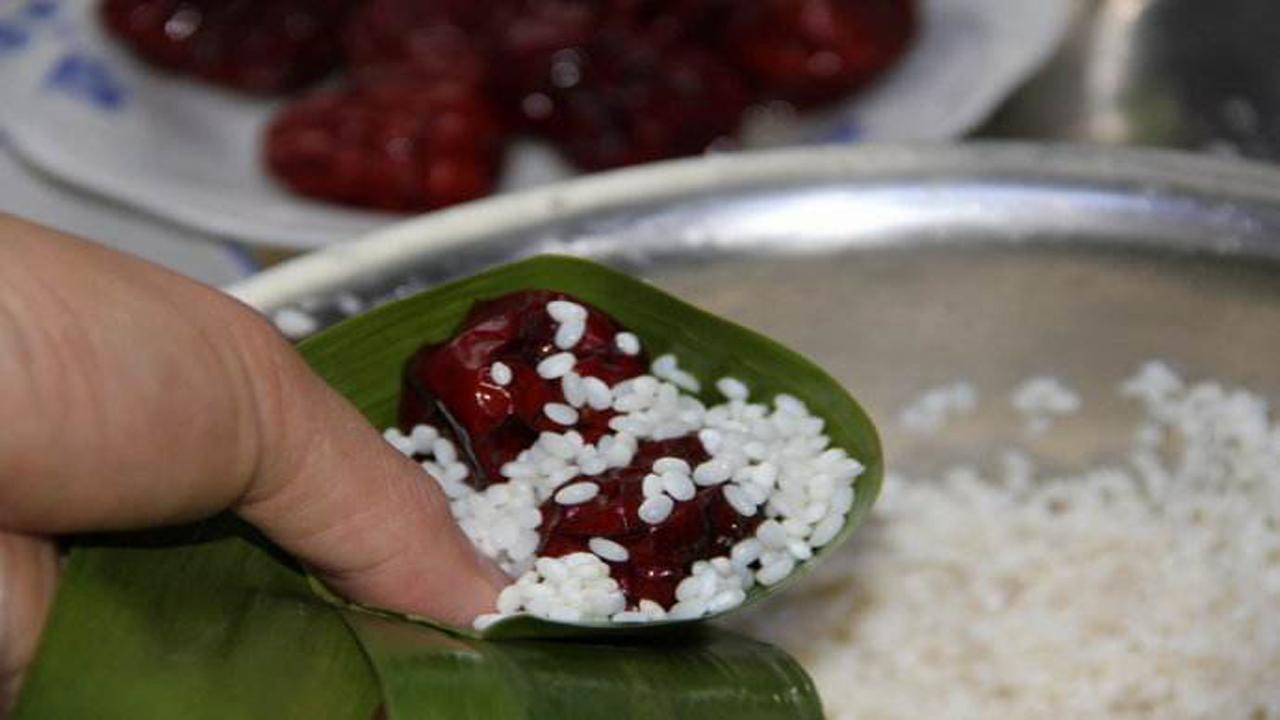 美&middot;食 农村老奶奶端午节比赛包粽子，速度太快年轻人跟不上