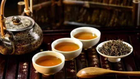 健康之路 喝茶不养生 还可能致病？看看专家怎么说