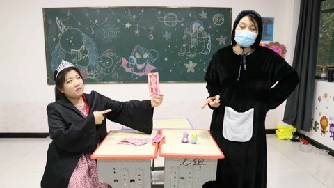 黑衣人把同学们变成玩偶，没想被小晴的“分身卡”困住，结局如何