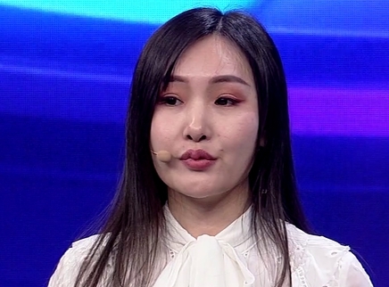 跨时代战书 女孩幼年被父母抛弃打工遇真爱