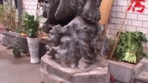 经典传奇 地摊上的破烂竟是价值连城的珠宝