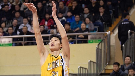 CBA 18/19赛季 北控VS广厦第一节：胡金秋发力，广厦一节占得先机