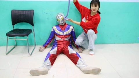 美女家务事 迪迦奥特曼能量石消失