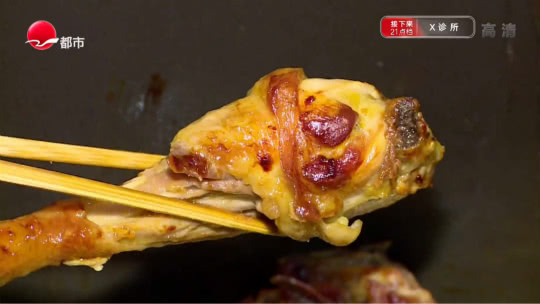 人气美食 小翁双杰“重操旧业” 油爆虾系出名门？