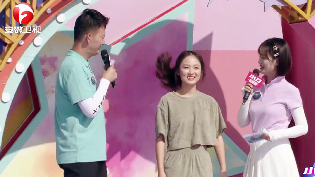 长腿俏皮女学生成功闯关