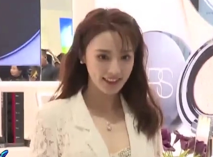 娱乐急先锋 彭小苒和陈星旭惊喜现身长沙