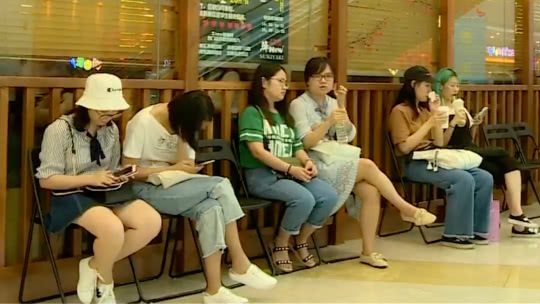 人气美食 先煎后涮一锅两吃 四款牛肉畅吃不限量