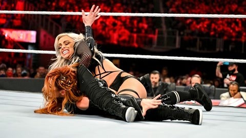 wwe美国职业摔角 WWE 迎新大赛 中文字幕