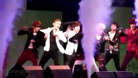 IU kiss&cry Neverland 军浦杜鹃花庆典开幕式 主AJ 饭拍版 12/05/04-U-Kiss (UKiss)