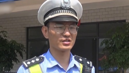 第一时间 司机高速倒车遮牌 一次性扣30分驾照降级