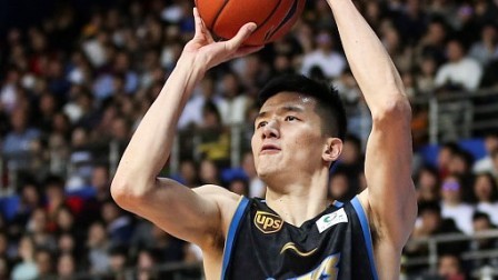 CBA 18/19赛季 上海VS福建第四节：蔡亮三分雨下不依不饶，上海124-89狂胜福建